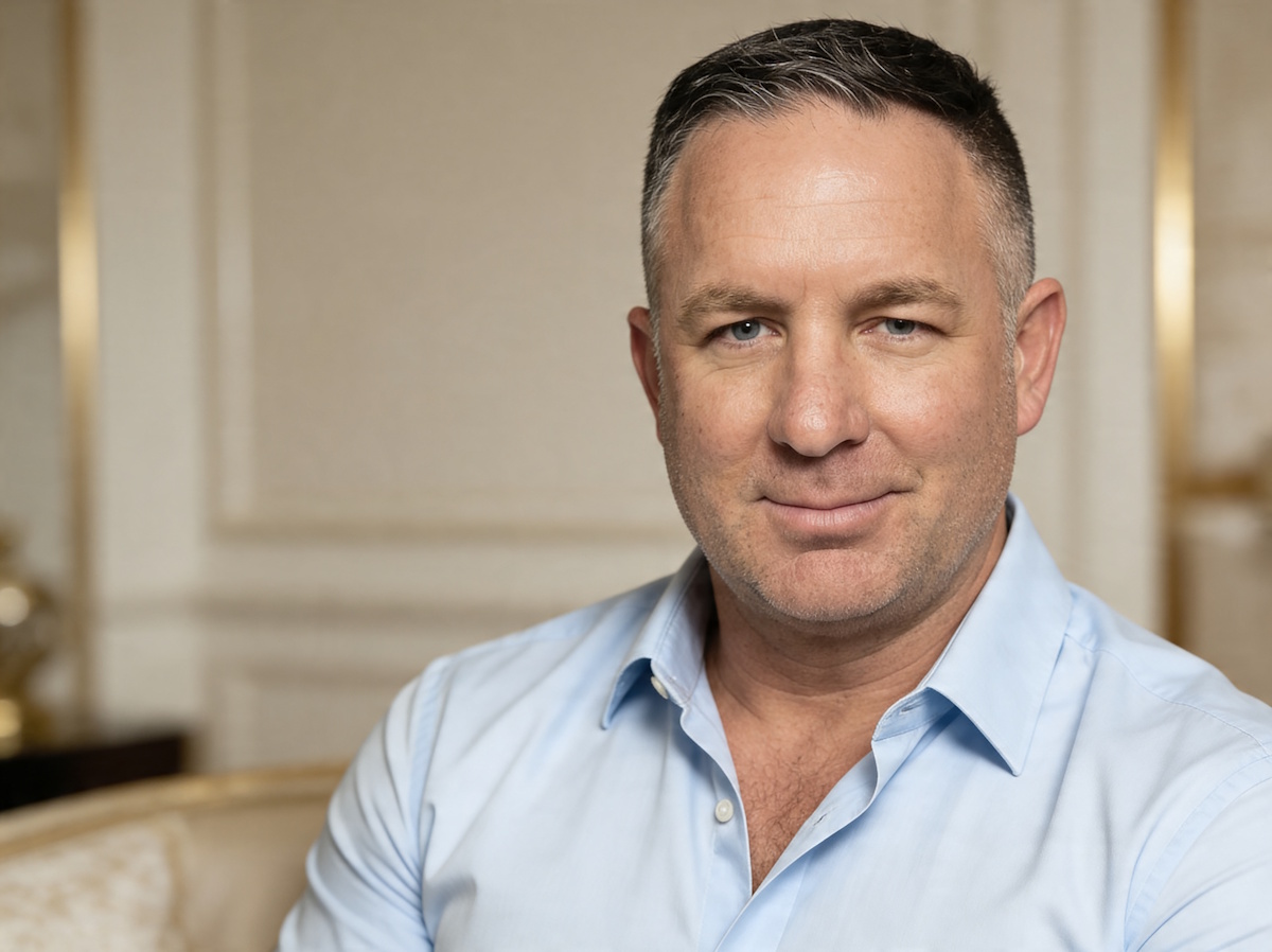 Người đàn ông 2,5 triệu phụ nữ đang lặng lẽ lắng nghe-Khat Vong Song - Desire Of Life